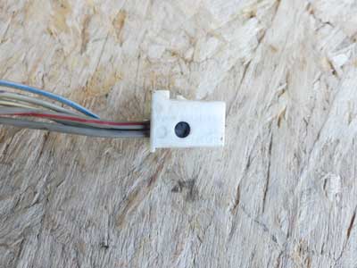 Mercedes White 8 Pole 5 Wire Connector A00154511734